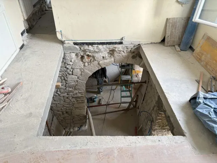 Rénovation complète d'une maison de village à Valaurie, Grignan, Bâti Estran
