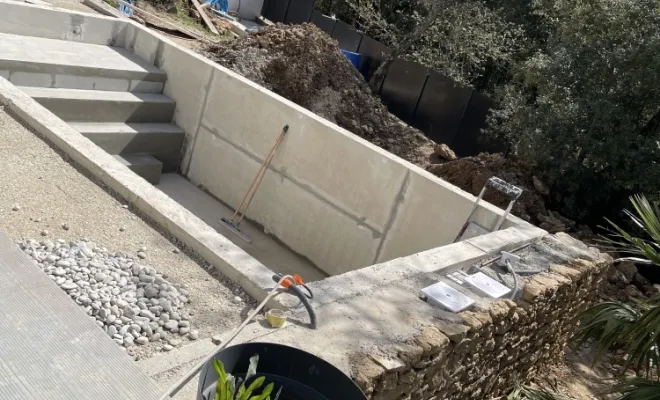 Création d'une piscine en béton armé à Grignan., Grignan, Bâti Estran