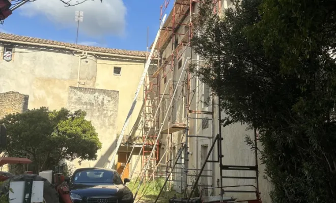 Rénovation complète d'une couverture de toiture à Bollène , Grignan, Bâti Estran