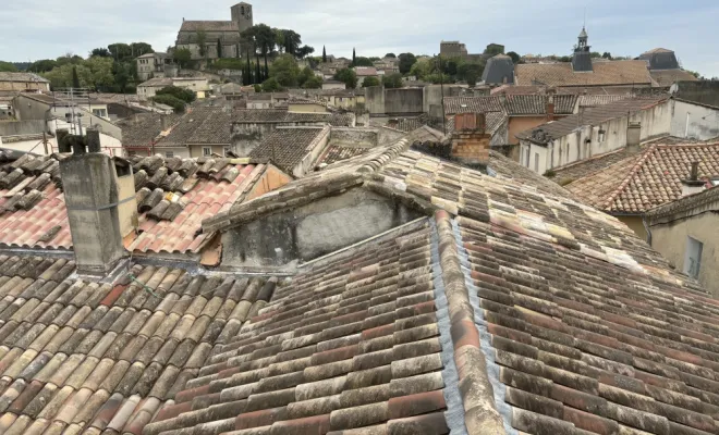 Rénovation complète d'une couverture de toiture à Bollène , Grignan, Bâti Estran