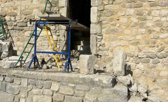 Rénovation complète d'une maison de village à Valaurie, Grignan, Bâti Estran