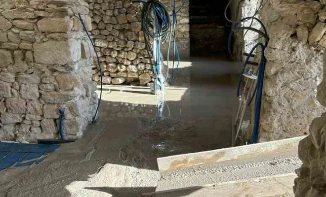 Rénovation complète d'une maison de village à Valaurie, Grignan, Bâti Estran
