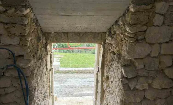 Rénovation complète d'une maison de village à Valaurie, Grignan, Bâti Estran