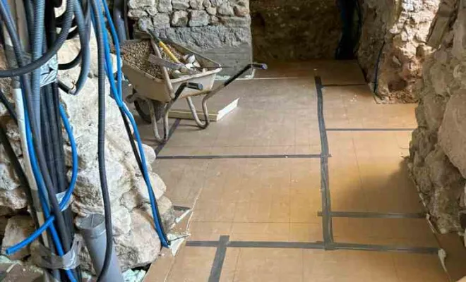 Rénovation complète d'une maison de village à Valaurie, Grignan, Bâti Estran