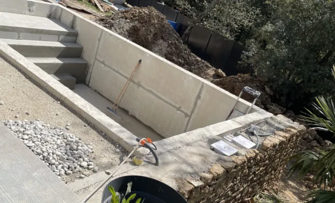 Construction d'une piscine béton armée à Grignan, Grignan, Bâti Estran