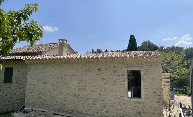 Rénovation générale, Grignan, Bâti Estran