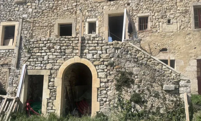 Rénovation générale, Grignan, Bâti Estran